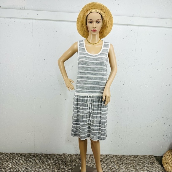 Dakini size Medium White & Gray Drawstring Waist Sleeveless Dress - Picture 2 of 14